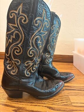 Vintage 90s Hondo black leather brown lizard cap toe
